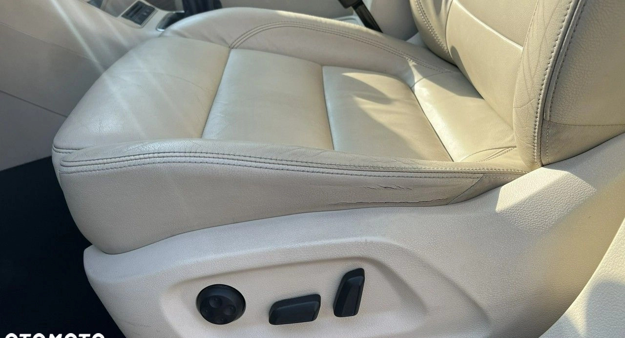 Volkswagen Tiguan cena 32900 przebieg: 272000, rok produkcji 2009 z Skawina małe 352